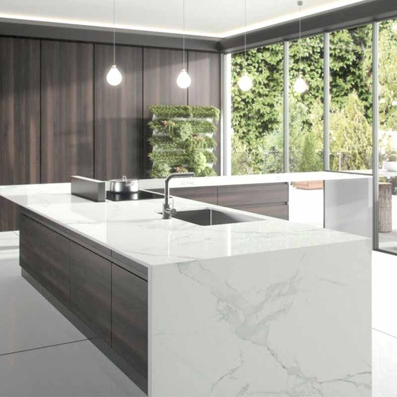 Plan de travail cuisine sur mesure en Dekton® Natura 18